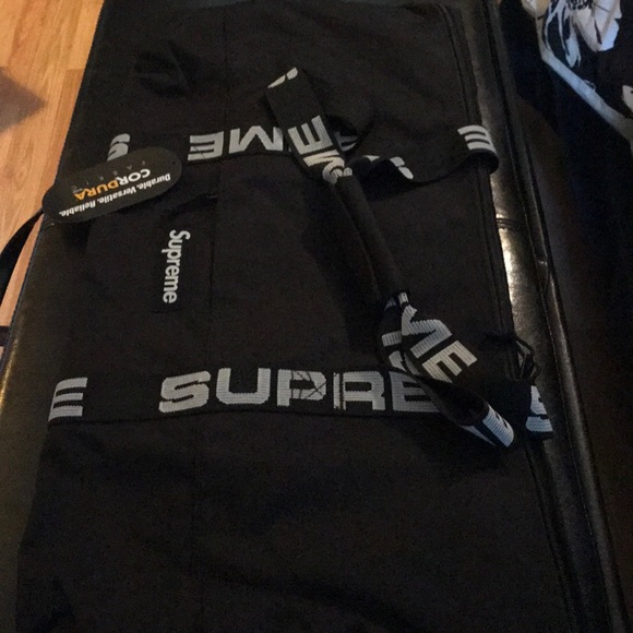 Supreme Large Duffle Bag SS18 Black - Picture 2 of 7